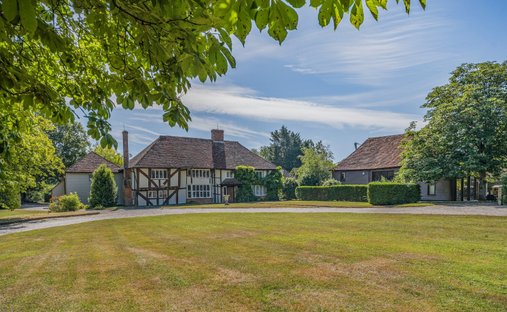House in Woodchurch, England 1