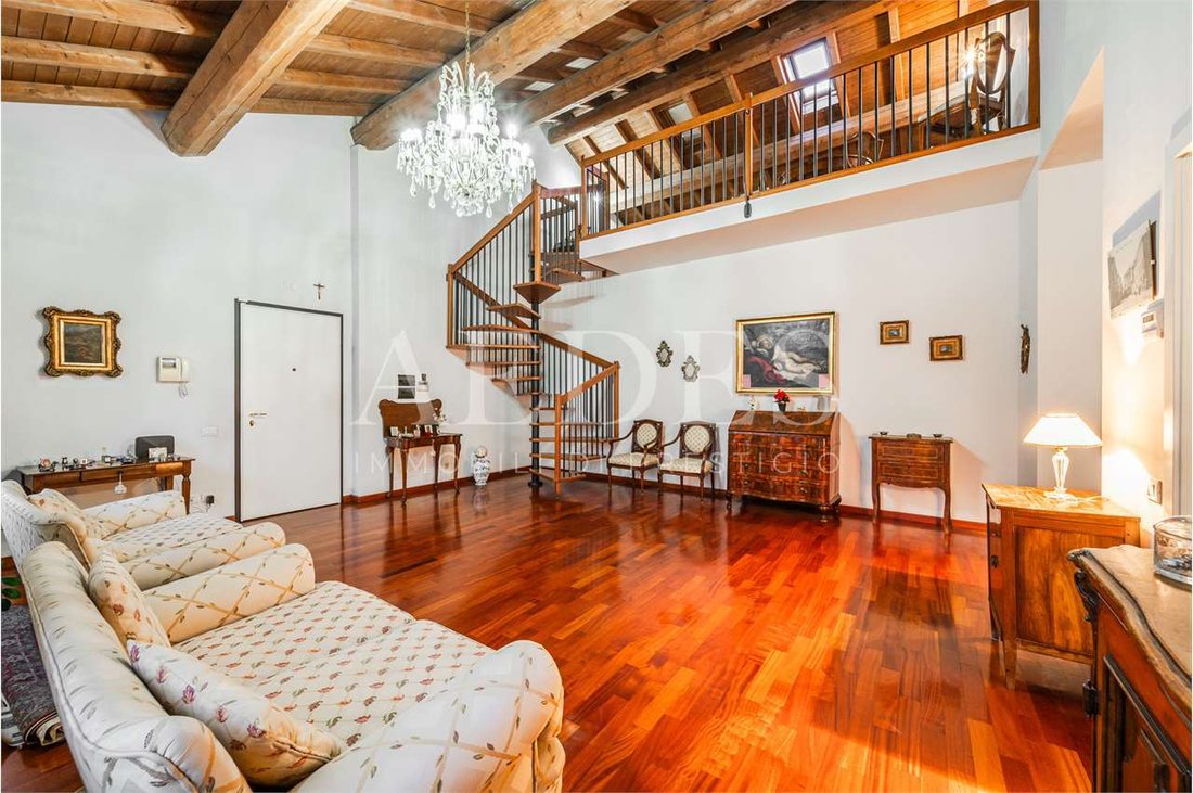 Apartment in Historic Center, Modena, Emilia-Romagna 4 - 16725792