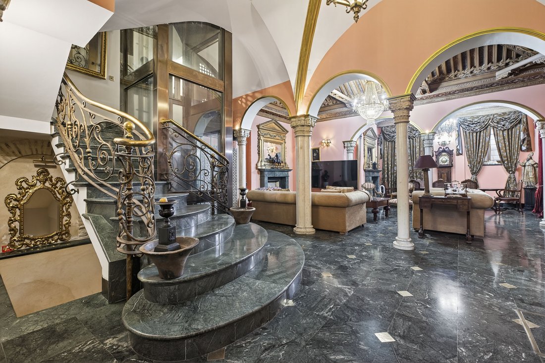 House in Casco Antiguo, Seville, Spain 4 - 16725983
