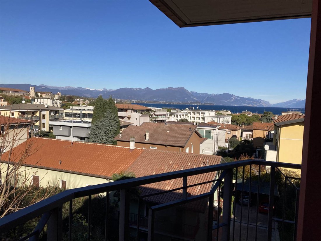 Apartment in Desenzano Centro, Desenzano del Garda, Lombardy 3 - 16723006