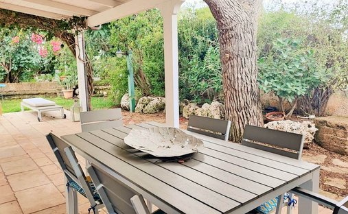 Villa a Ostuni Costa, Ostuni, Puglia 1