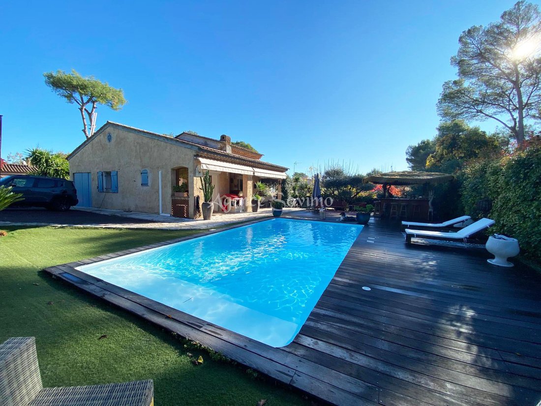 House in Mougins, Provence-Alpes-Côte d'Azur, France 3 - 16708335