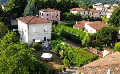 Villa in Barga, Tuscany, Italy 1