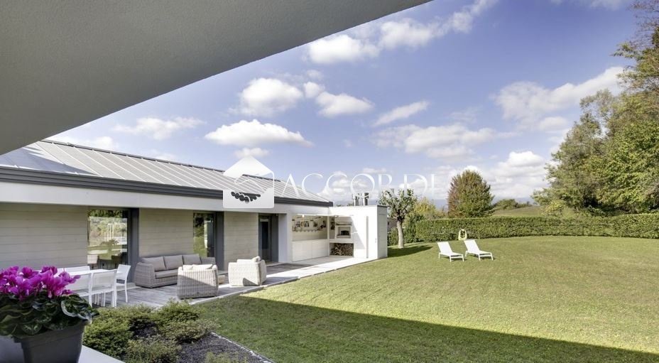 Villa in City Center, Conegliano, Veneto 1 - 16602561