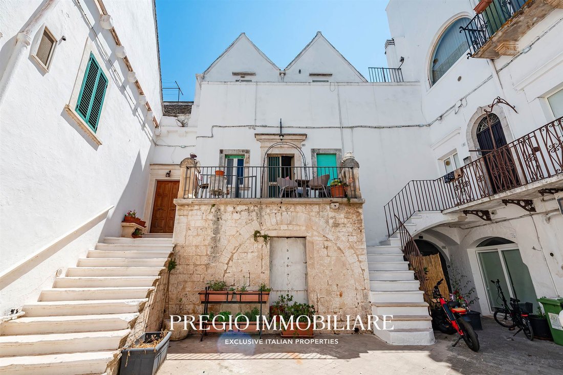 Locorotondo, Apulia, Italy 1 - 16724293