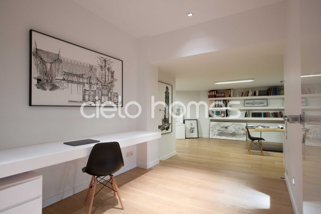 Apartment in Vouliagmeni, Attica, Greece 2 - 16727801