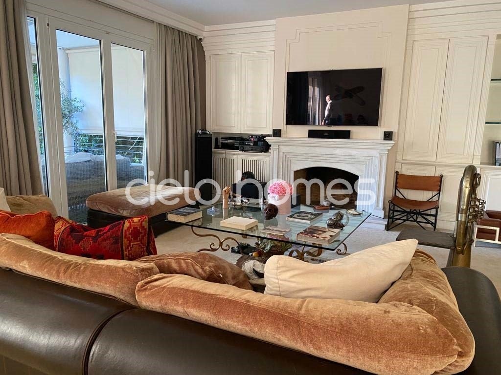 House in Vouliagmeni, Attica, Greece 2 - 16727942