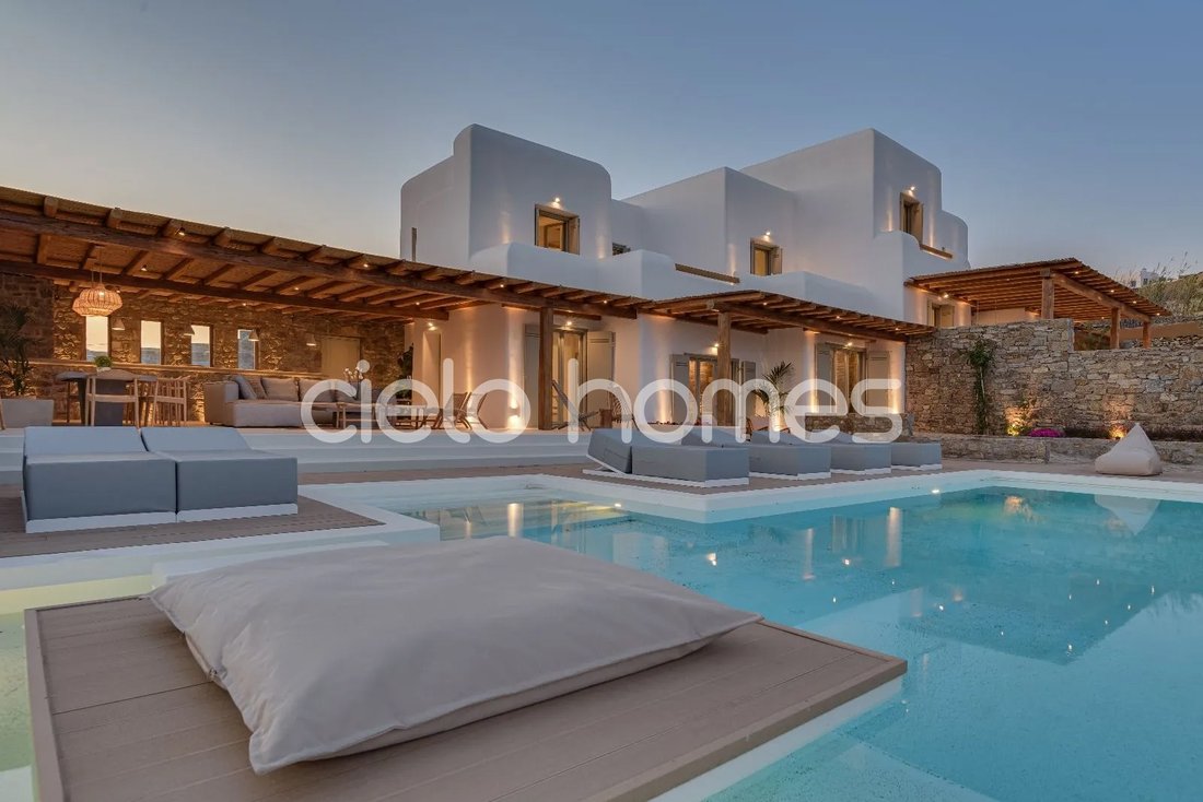 Villa in Ano Mera Community, Aegean, Greece 1 - 16727734