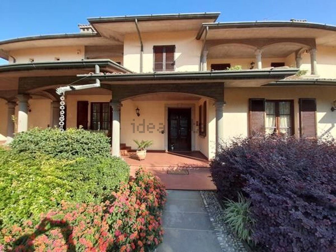 Villa in Rovato, Lombardy, Italy 3 - 16690133