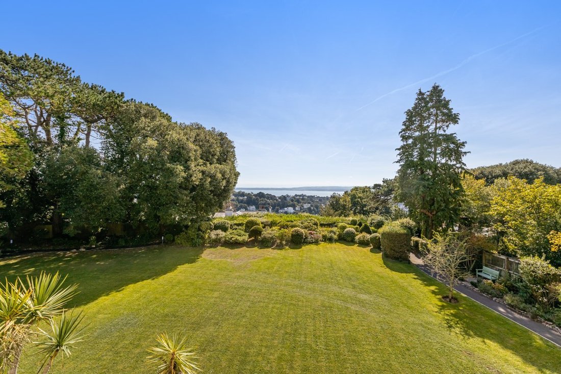 House in Torquay, England 2 - 16720911