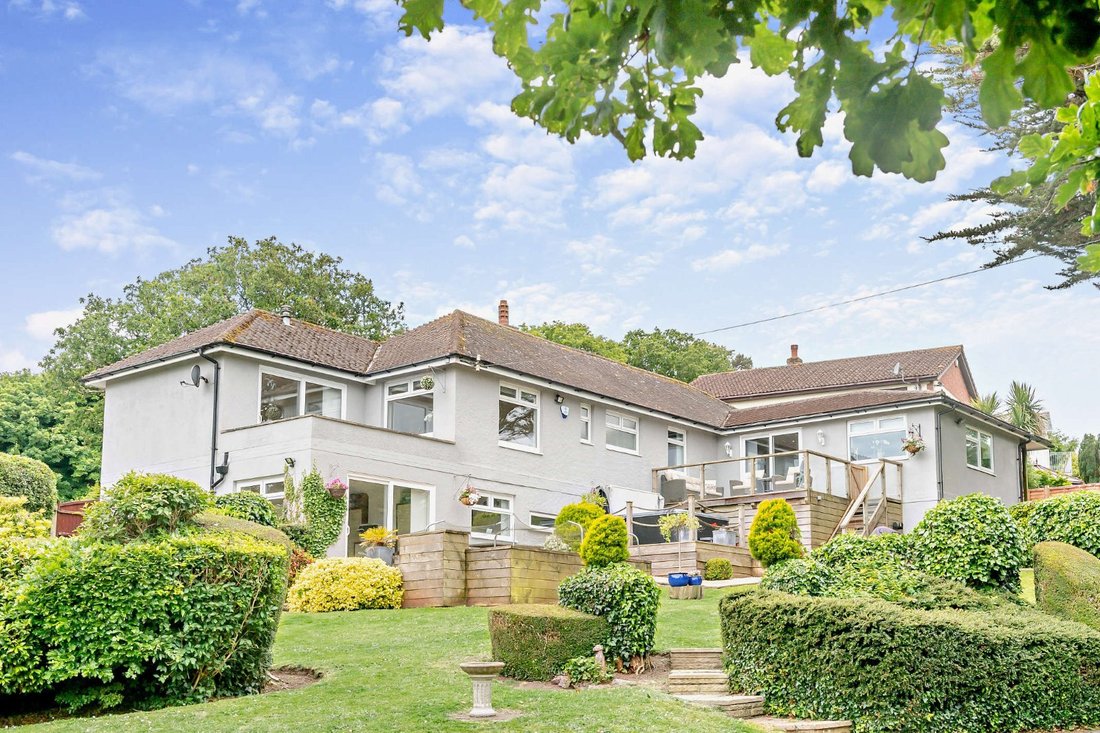 House in Torbay, England 2 - 16720921