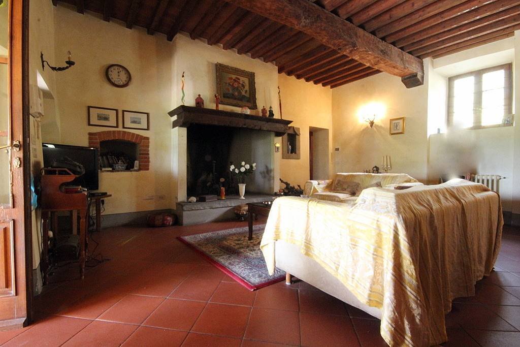Montagna, Pistoia, Tuscany 2 - 16723915
