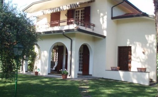 Villa in Center, Forte dei Marmi, Tuscany 1