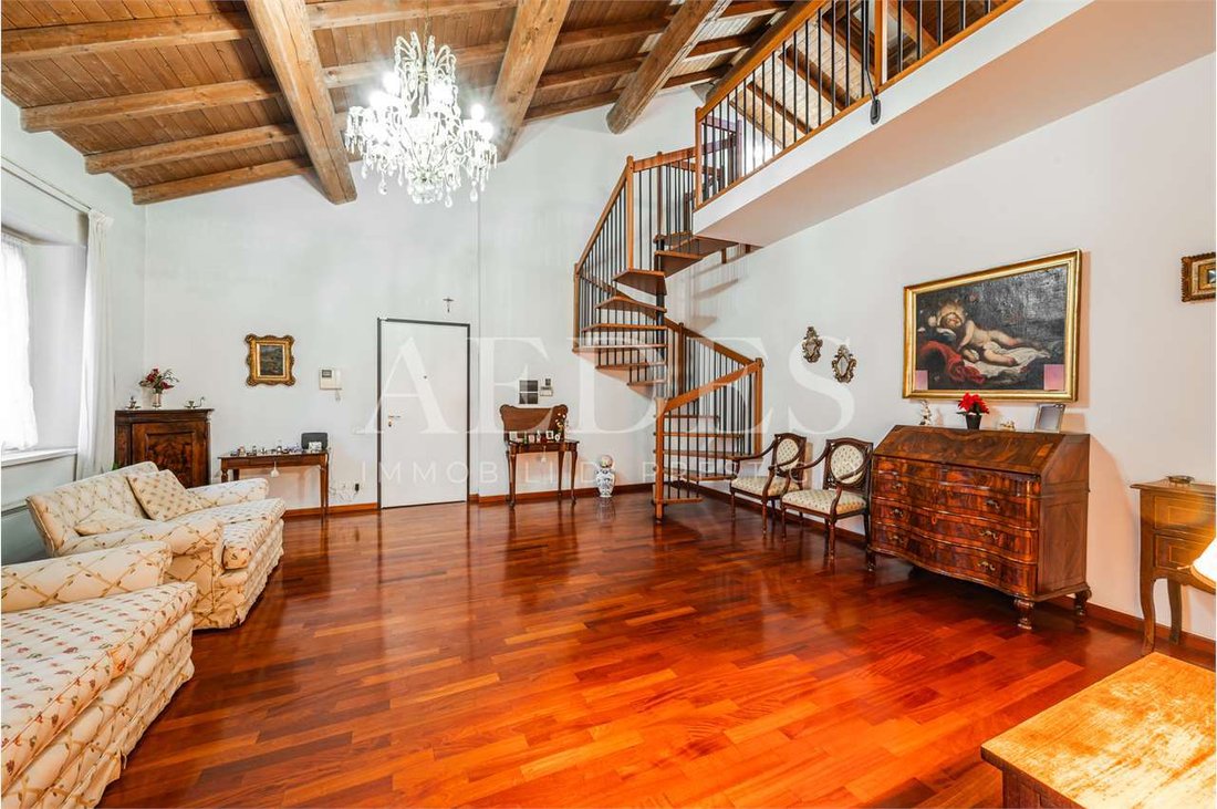 Apartment in Historic Center, Modena, Emilia-Romagna 5 - 16725792