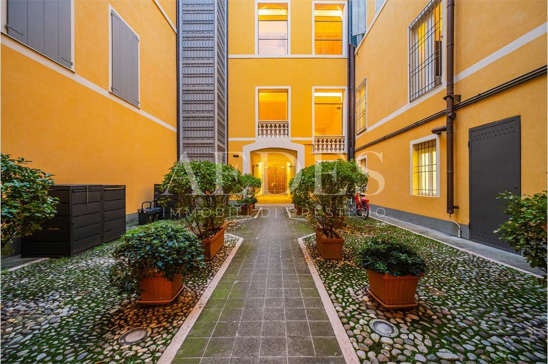 Apartment in Historic Center, Modena, Emilia-Romagna 2 - 16725792