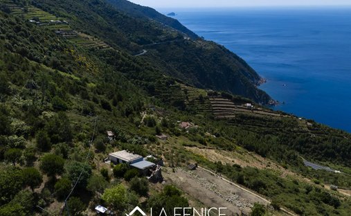 Castle for Sale in Riomaggiore, Liguria, Italy