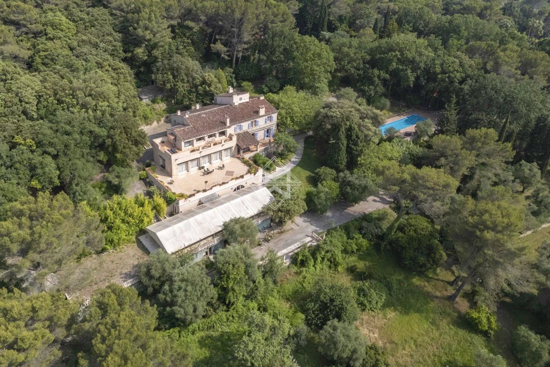 House in Mougins, Provence-Alpes-Côte d'Azur, France 2 - 16725369