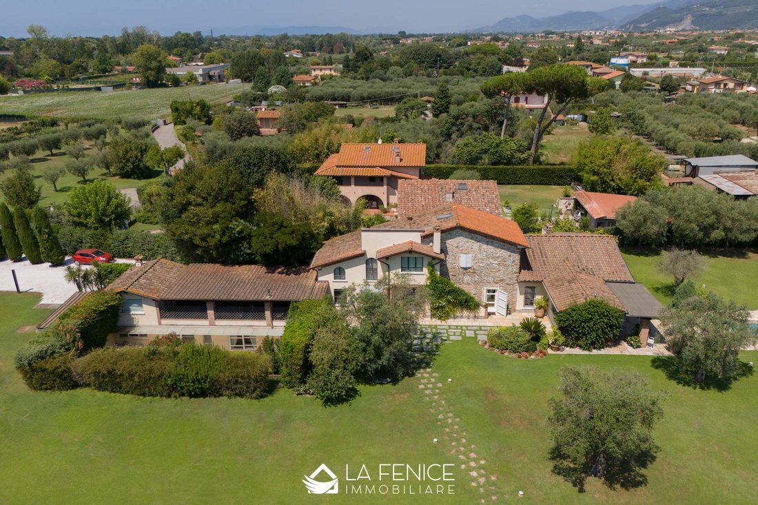 Villa in Center, Forte dei Marmi, Tuscany 1 - 16723782
