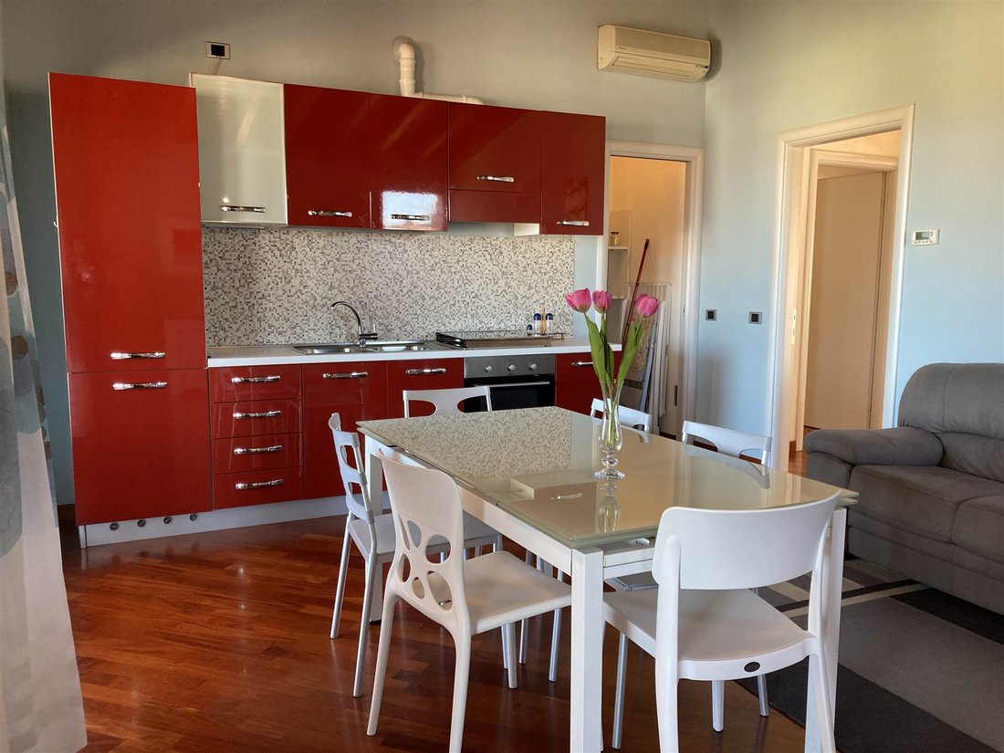 Apartment in Desenzano Centro, Desenzano del Garda, Lombardy 1 - 16723006
