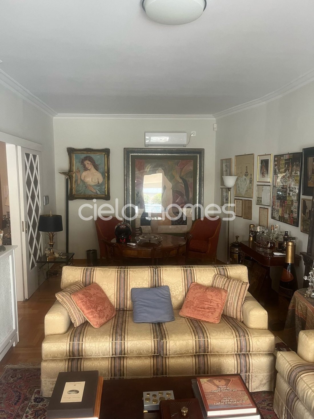 Apartment in Sunoikia Kolonakiou, 1st District of Athens, Athens 2 - 16727719