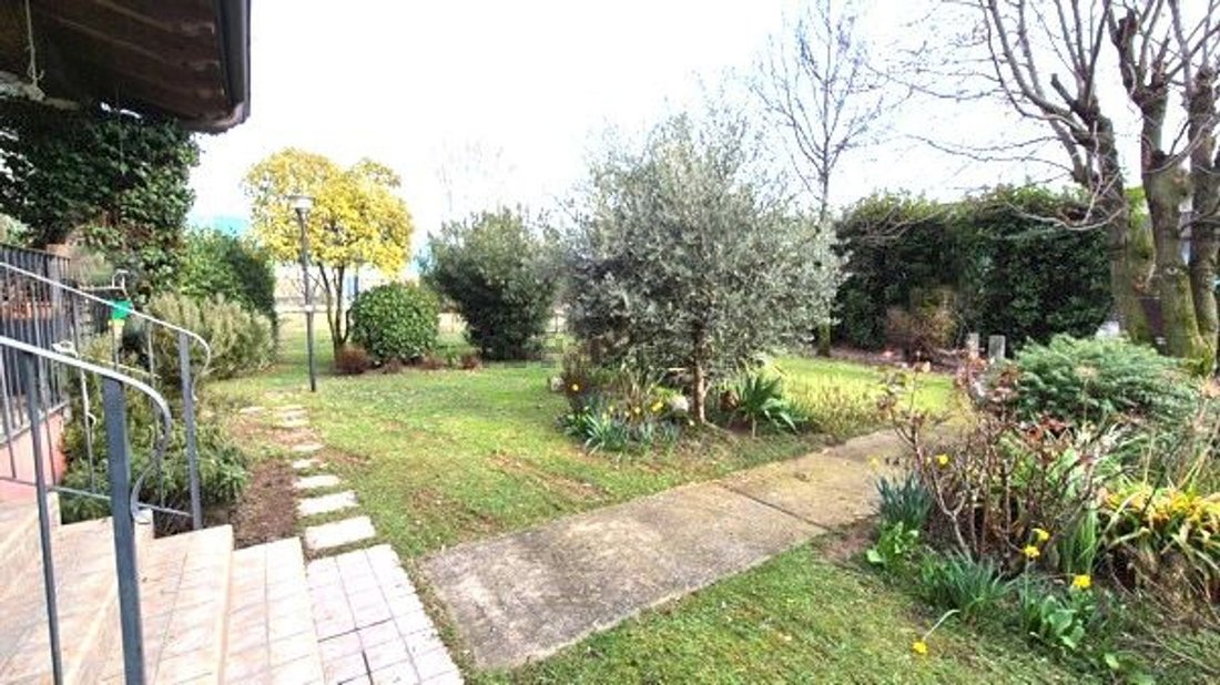Villa in Erbusco, Lombardy, Italy 2 - 16690140
