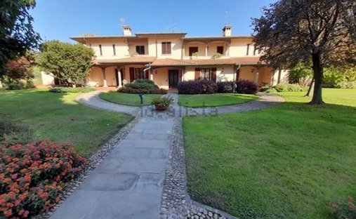 Villa in Rovato, Lombardy, Italy 1