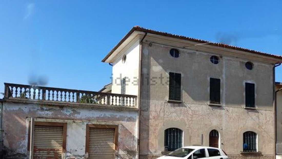 House in Rovato, Lombardy, Italy 2 - 16690116