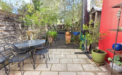 Splendid 19th Century Château, Renovated And Full Of Timeless Charm, Located Just Outside Bordeaux