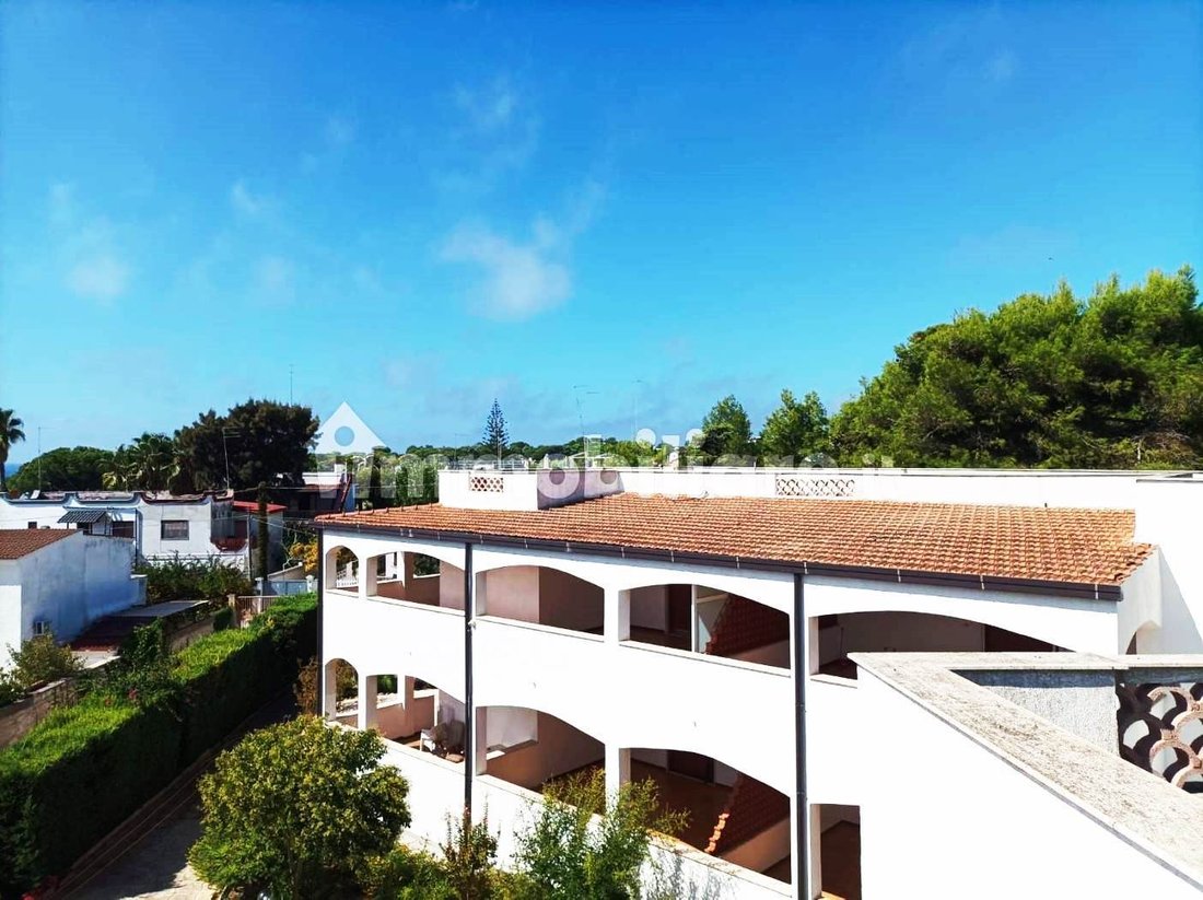 Estate in Leporano Marina, Apulia, Italy 4 - 16721912