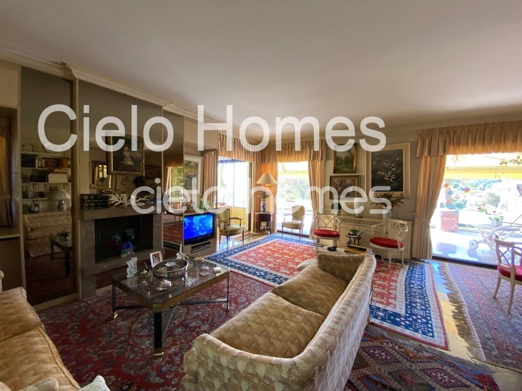 Apartment in Vouliagmeni, Attica, Greece 3 - 16727821