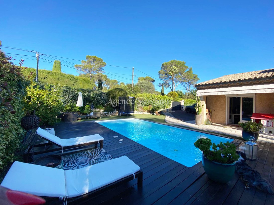 House in Mougins, Provence-Alpes-Côte d'Azur, France 1 - 16708335