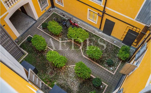 Apartment in Historic Center, Modena, Emilia-Romagna 1