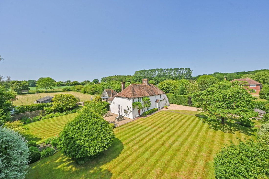 House in Brabourne, England 4 - 16720939