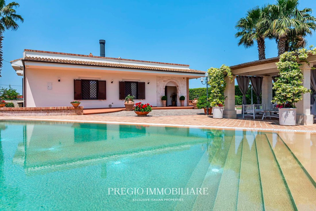 Villa in Gorgofreddo, Monopoli, Apulia 2 - 16723938
