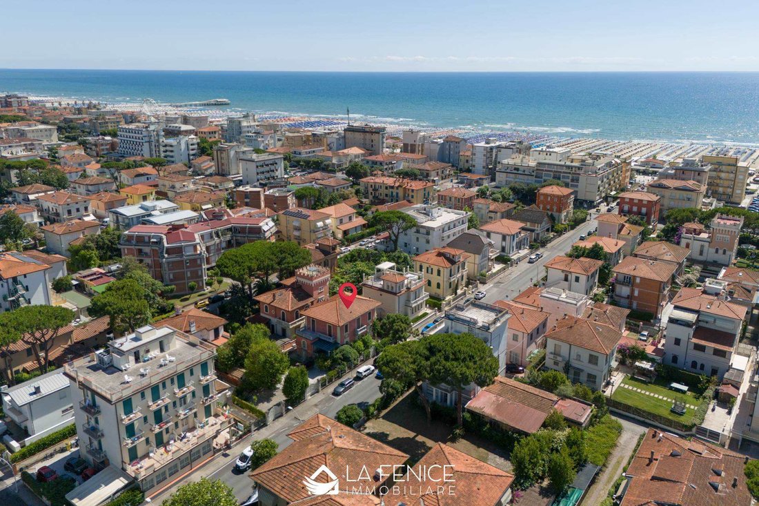 Apartment in Capezzano Pianore, Camaiore, Tuscany 2 - 16723927