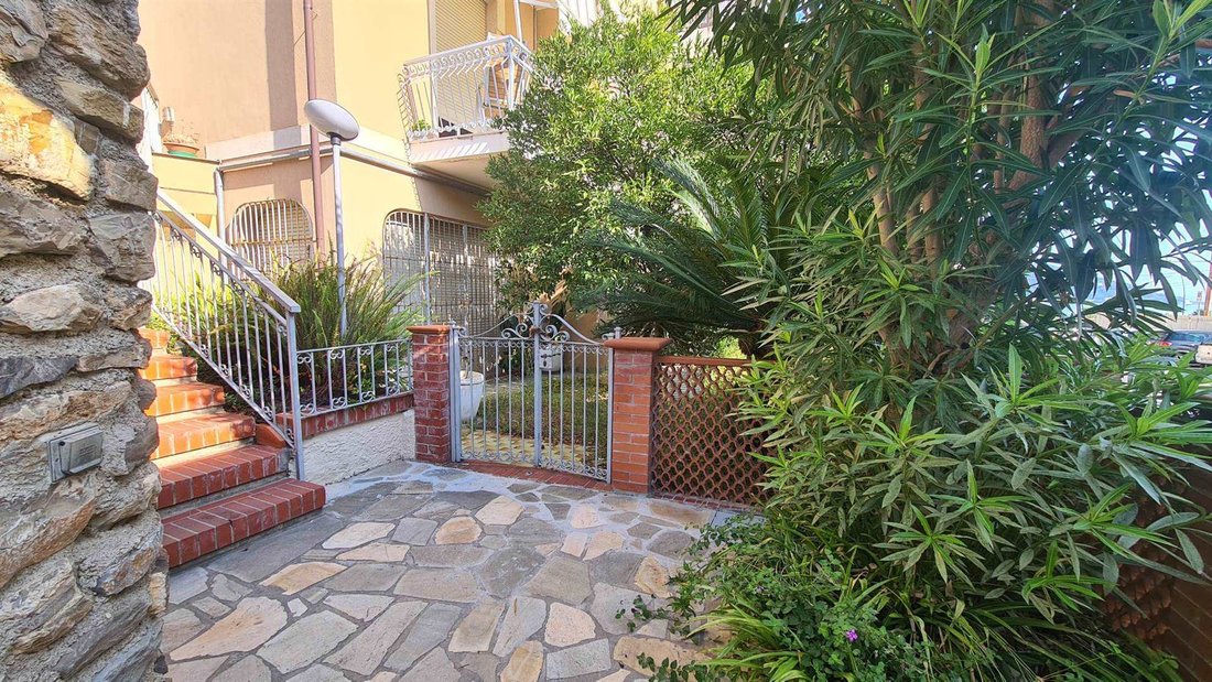 Apartment in Laigueglia, Liguria, Italy 4 - 16722339