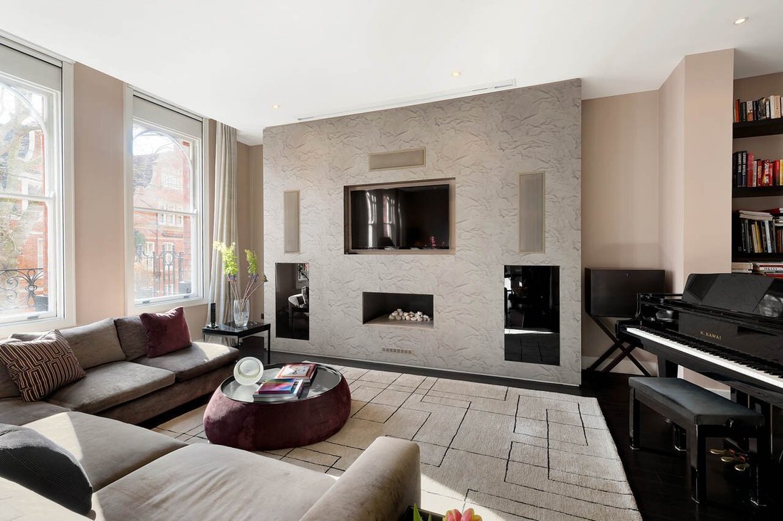 Apartment in Campden Hill, Kensington And Chelsea, England 2 - 16720577