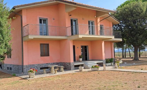 Villa in Tirli-Vetulonia-Buriano, Castiglione della Pescaia, Tuscany 1
