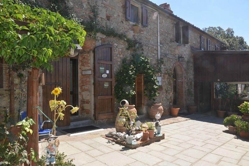 Estate in Sassofortino, Tuscany, Italy 3 - 16723720