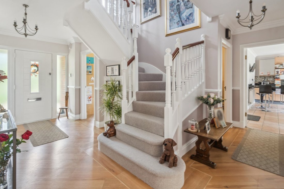 House in Chalfont Saint Peter, England 2 - 16720750