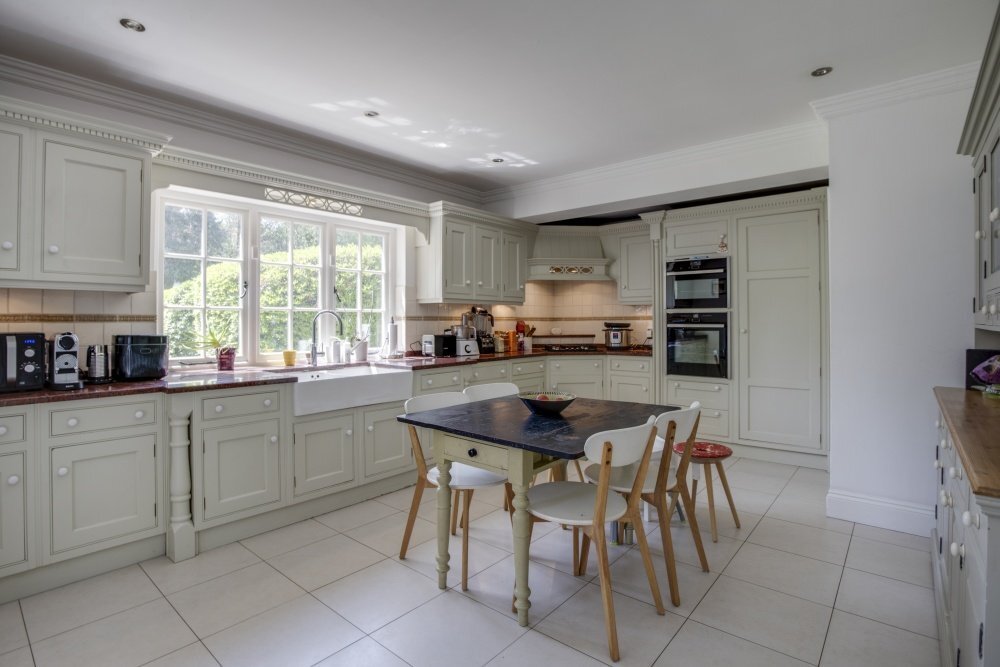 House in Tatling End, Gerrards Cross, England 2 - 16720662