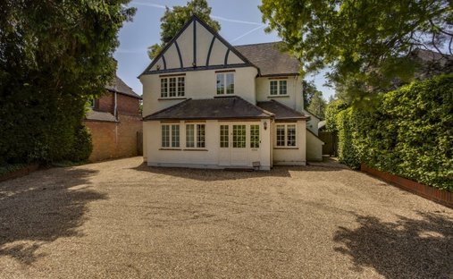 House in Tatling End, Gerrards Cross, England 1
