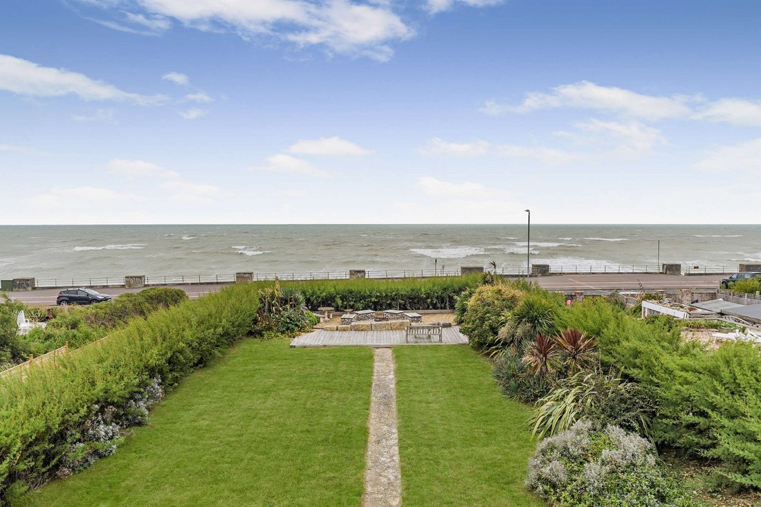 House in Seaford, England 2 - 16720320