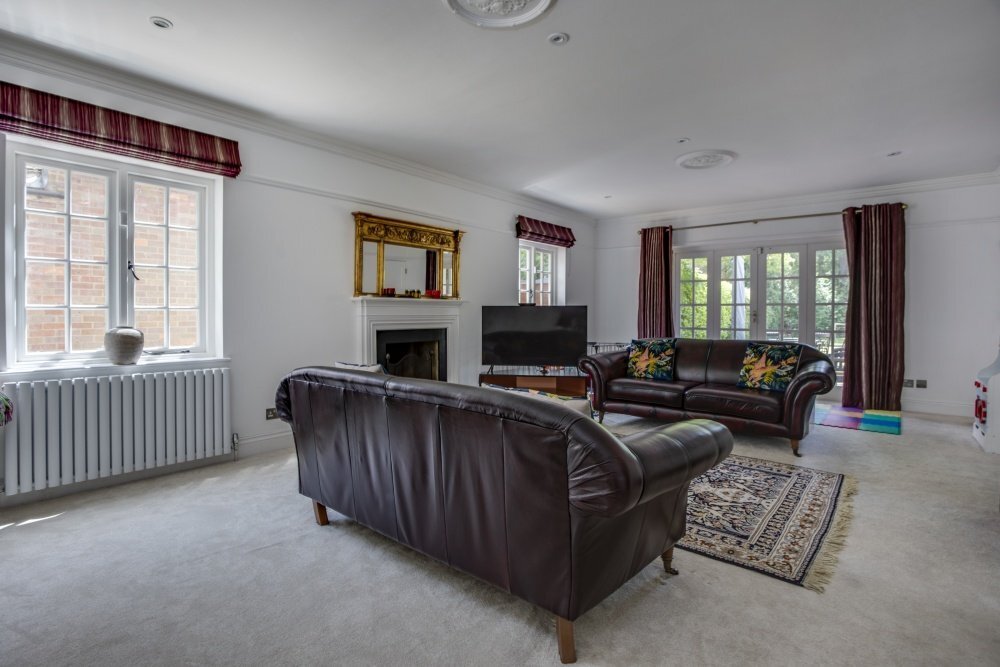 House in Tatling End, Gerrards Cross, England 3 - 16720662