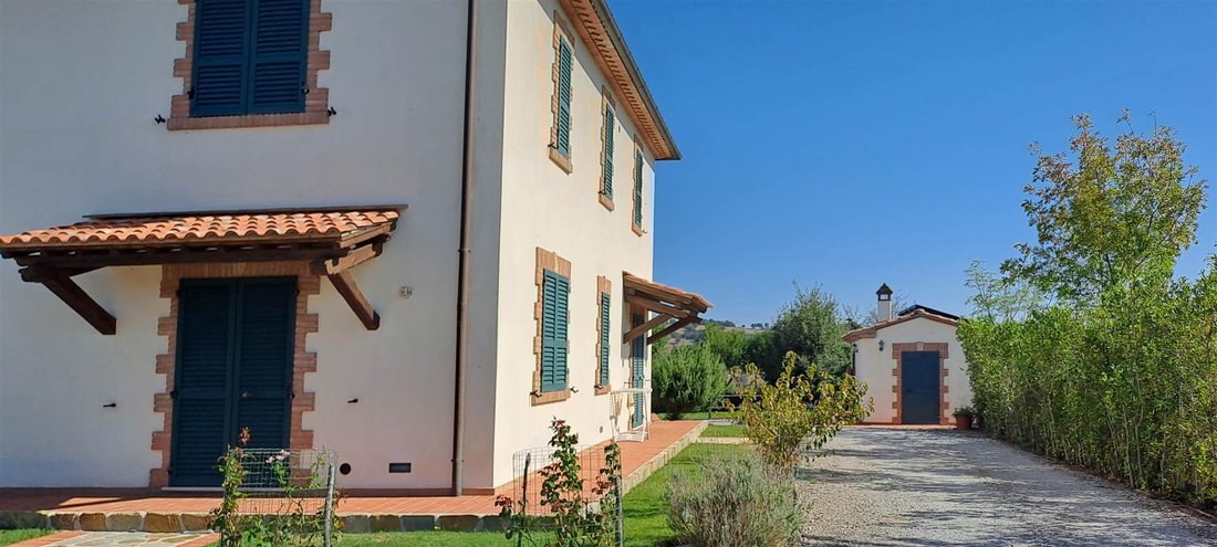 Estate in Scansano, Tuscany, Italy 3 - 16724422