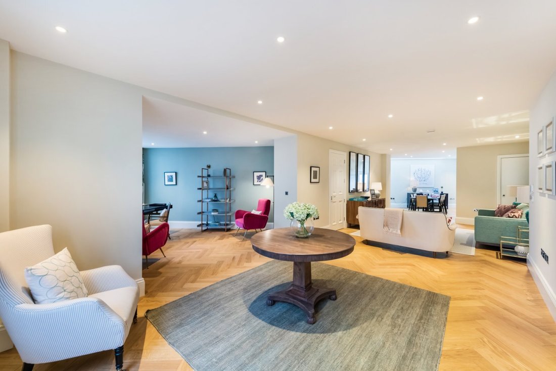 Apartment in Belgravia, Westminster, England 4 - 16720133