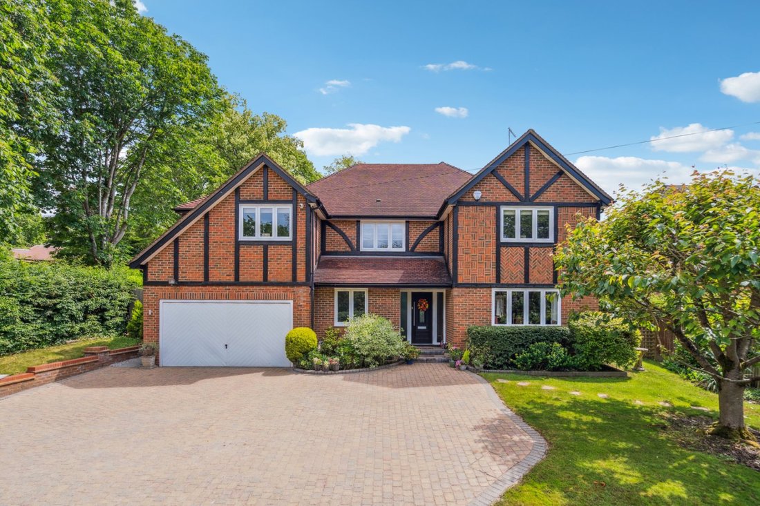 House in Chalfont Saint Peter, England 1 - 16720750