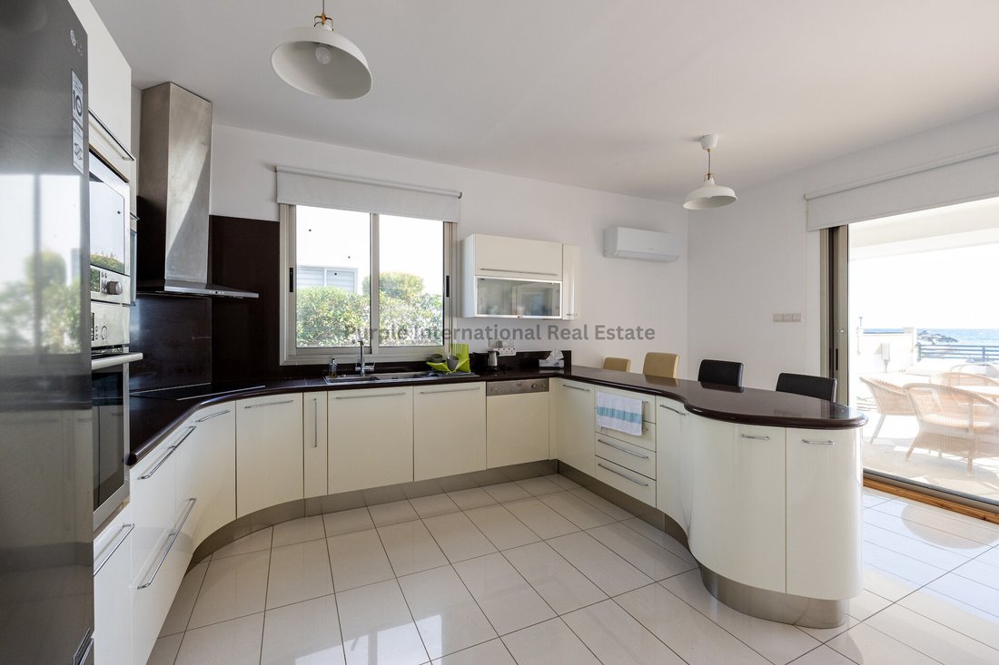Villa in Pyla, Larnaca, Cyprus 4 - 16712934