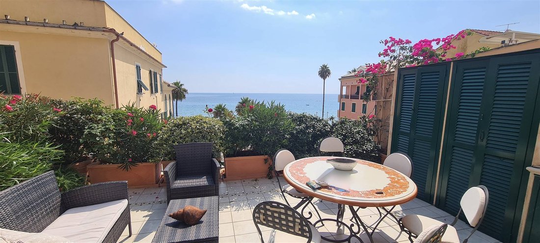 Penthouse in Laigueglia, Ligurien, Italien 1 - 16722589