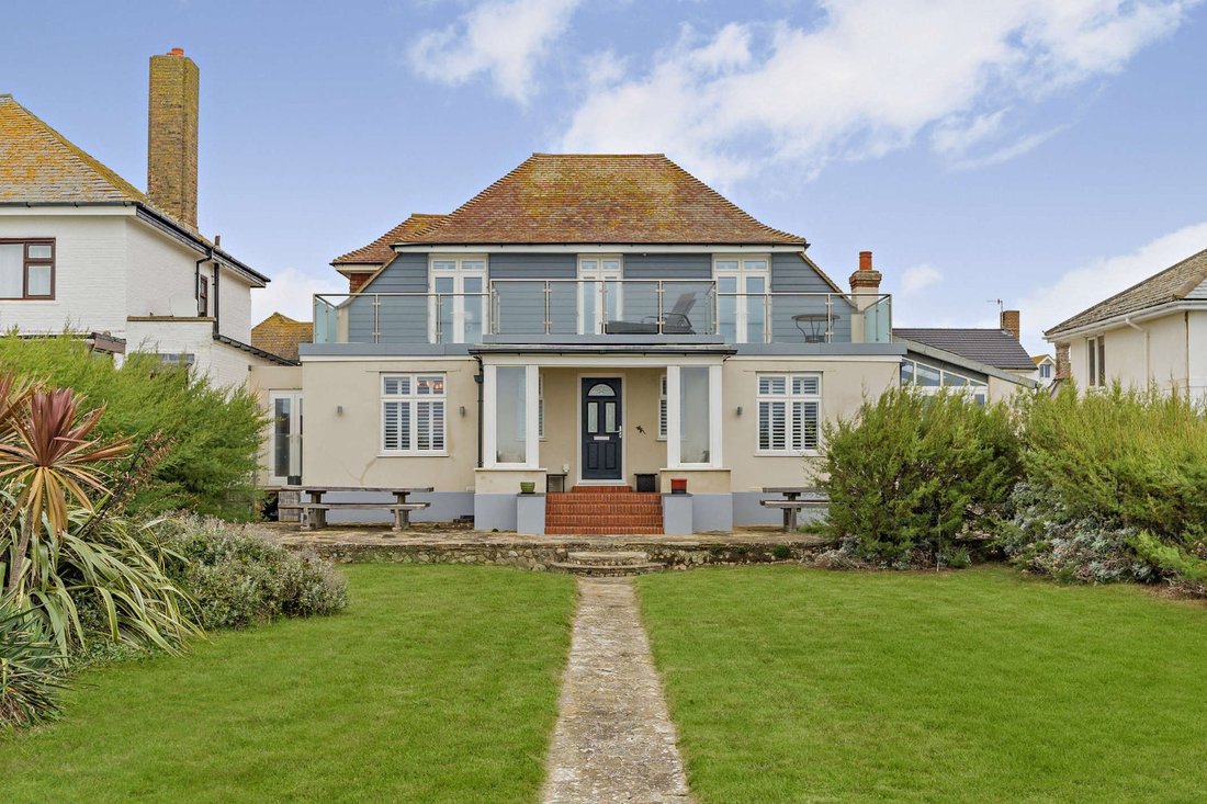 House in Seaford, England 3 - 16720320